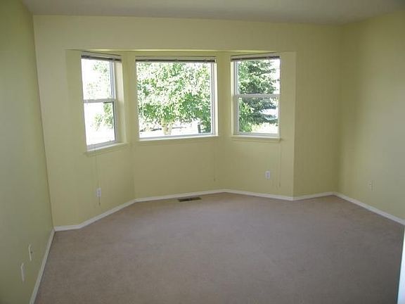5th image of 422 Greenway Ave