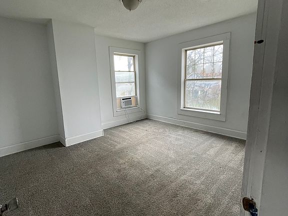 4th image of 412 E 17th Ave