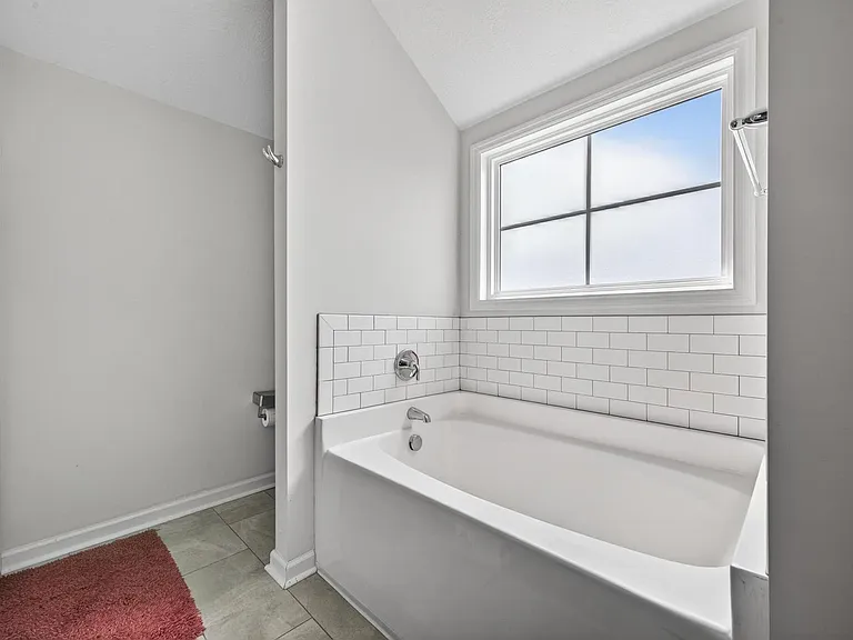 537 Jensen Ln — Photo 16