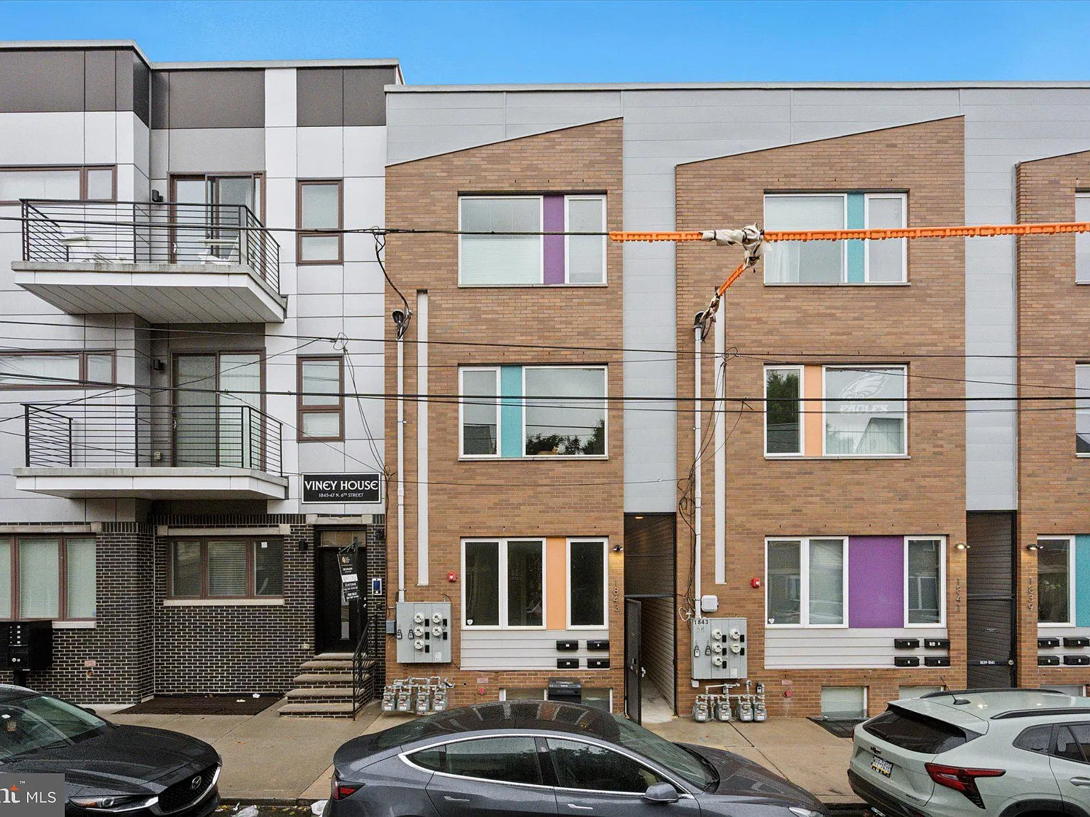 2 bed, 1.0 bath, 802 sqft, $1,495 — Photo 1