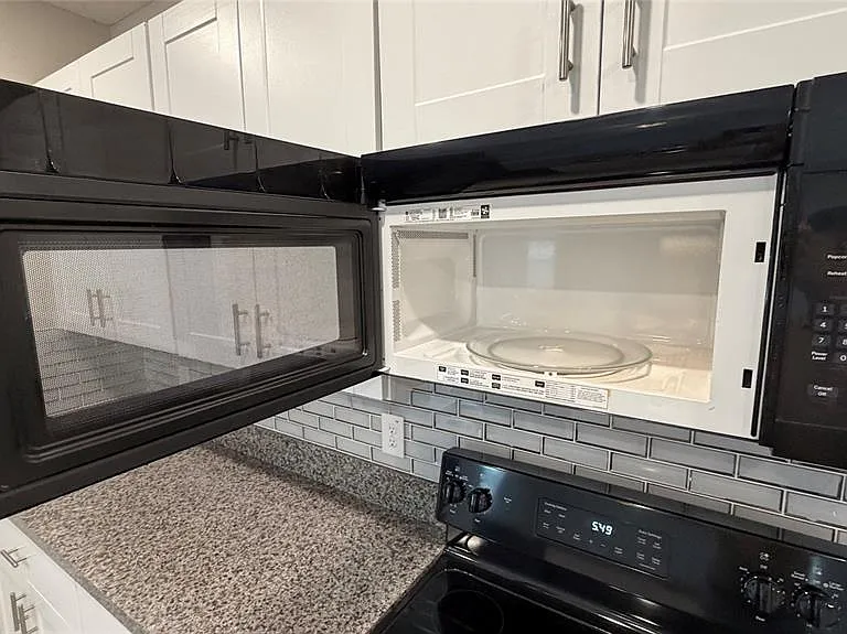 3816 Hanover Dr — Photo 12