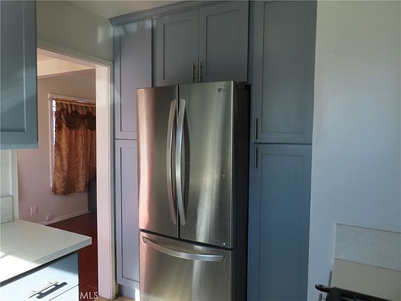 3rd image of 736 E Century Blvd