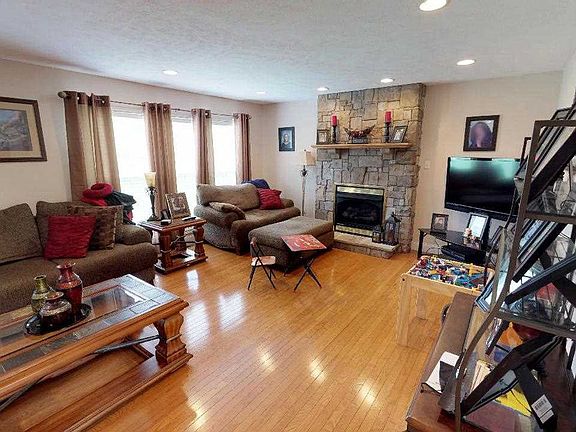 4th image of 4752 Leeann Dr
