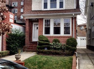 60 94th St, Brooklyn, NY 11209