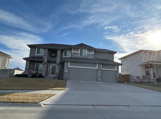 19909 Madison St, Omaha, NE 68135