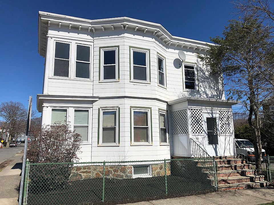 1st image of 49 E Park Ave