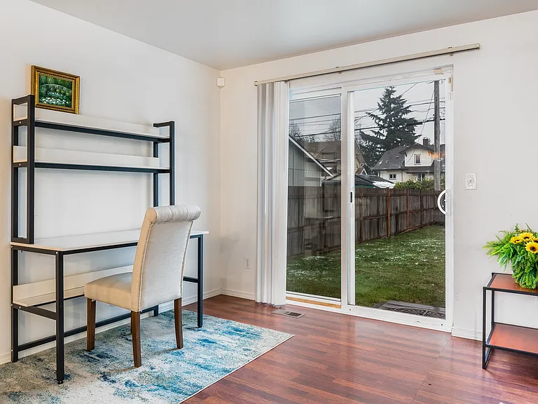 2141 S Sheridan Ave — Photo 7