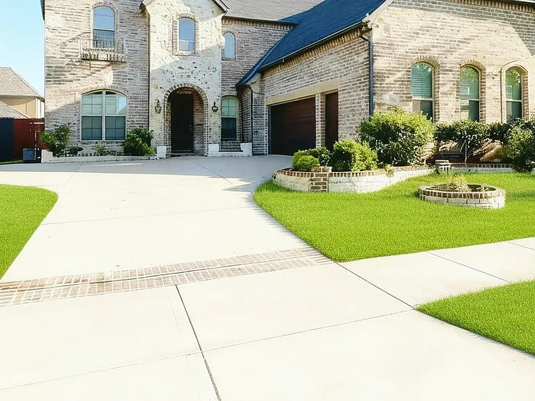 14803 Huffman Ln — Photo 2