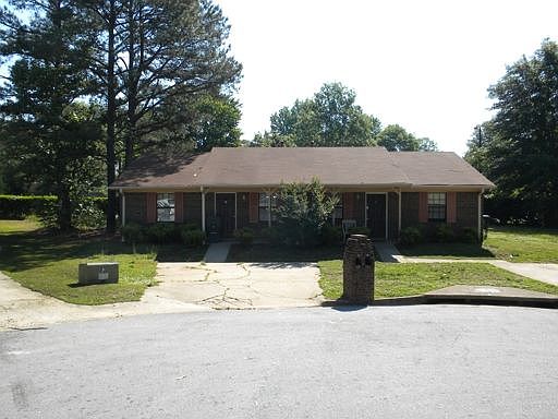 2nd image of 1051 Chestnut Oak Ct NE #A