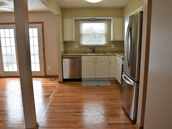 5th image of 6979 Blackoak Dr