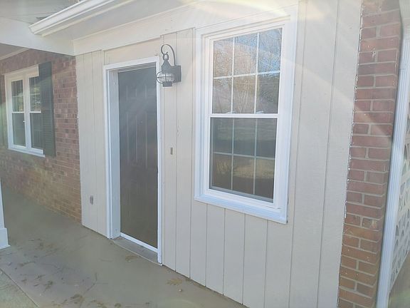 3rd image of 201 Shumaker Dr