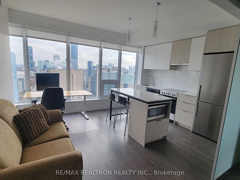 203 College St #2807 — Photo 3