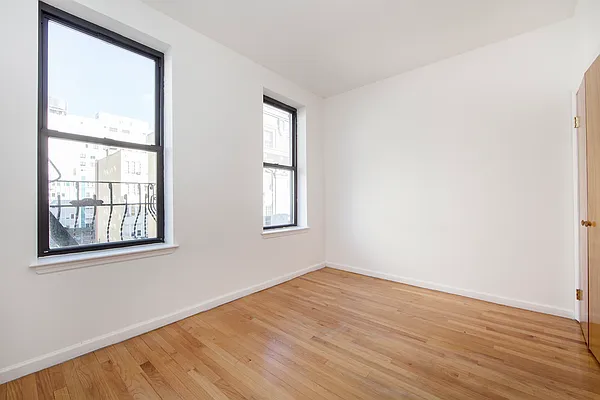 Rented by R New York | media 1