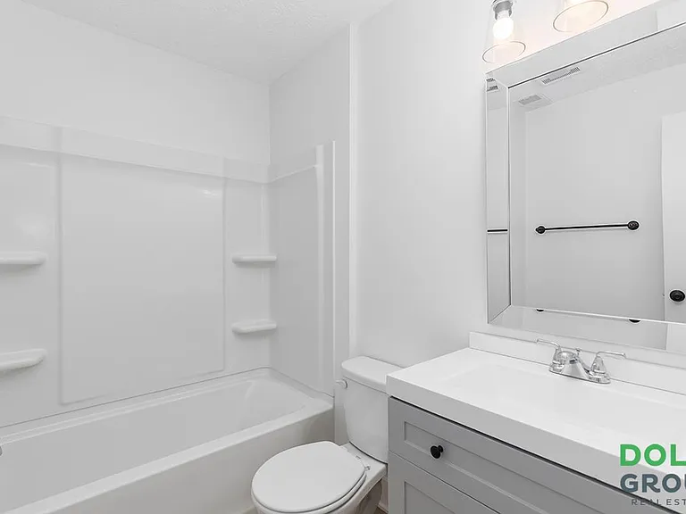 4161 Lake Michigan Dr NW — Photo 2