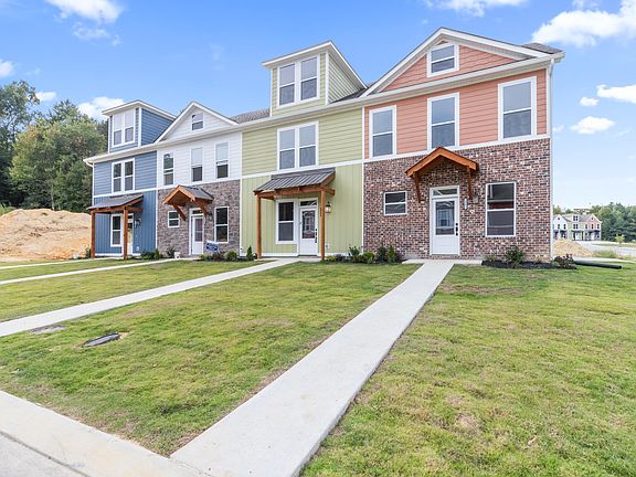 2nd image of 1769 Arbor Hills Dr SE