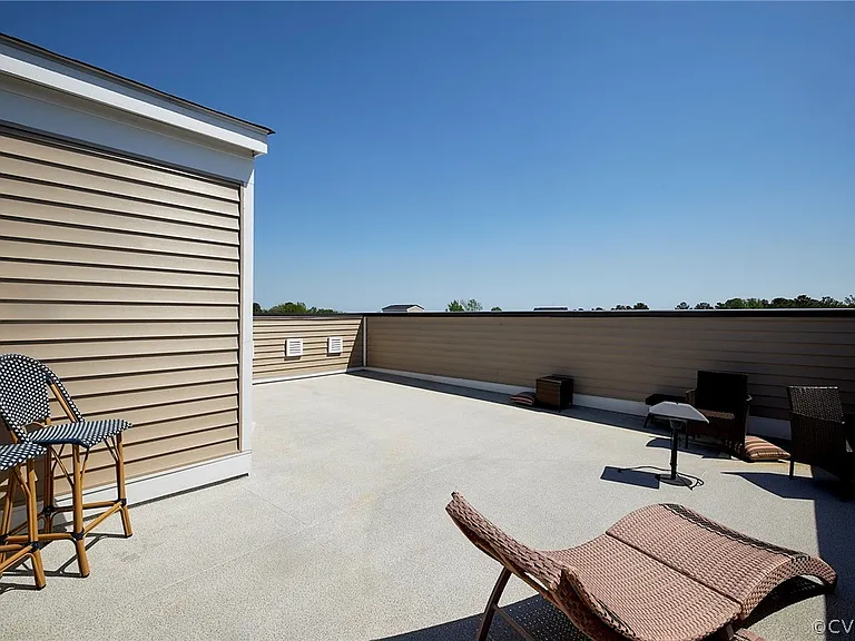 2741 Acadia Dr #B — Photo 23