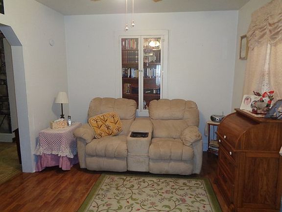 3rd image of 1032 Pin Cherry Dr