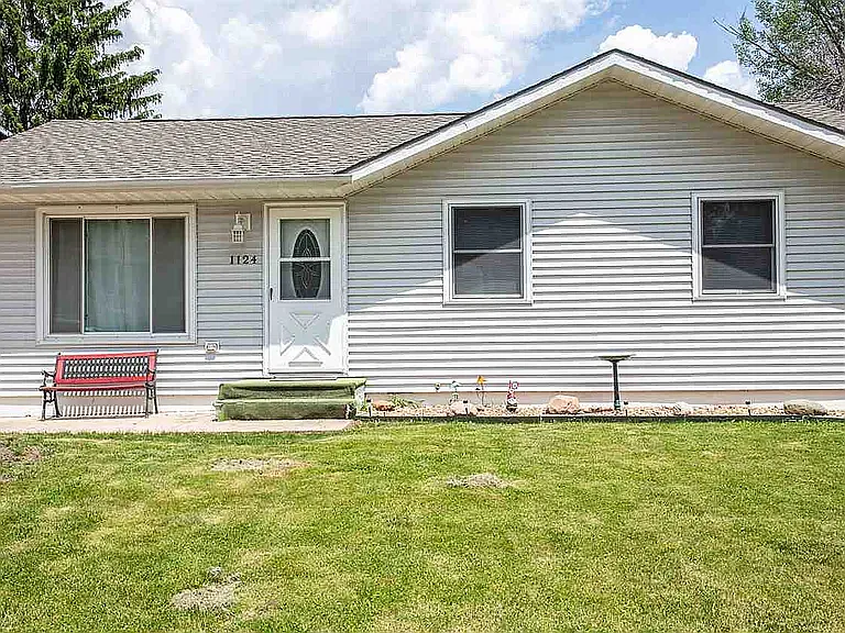1124 Lilac Ln #2 — Photo 7