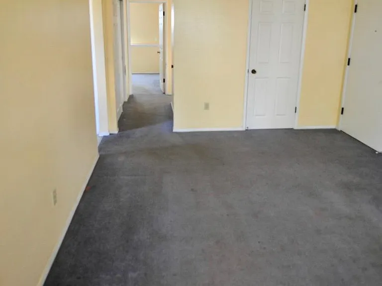 2201 N Spokane St #3 — Photo 7