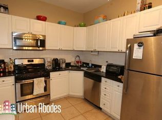 947 W Cullom Ave #UA3, Chicago, IL 60613