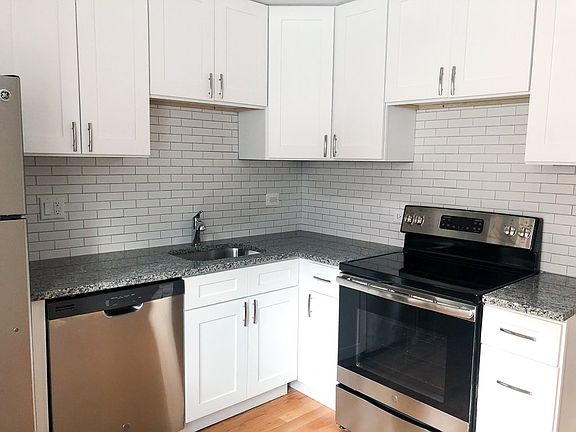 2nd image of 2104 W Farragut Ave #2108-E1