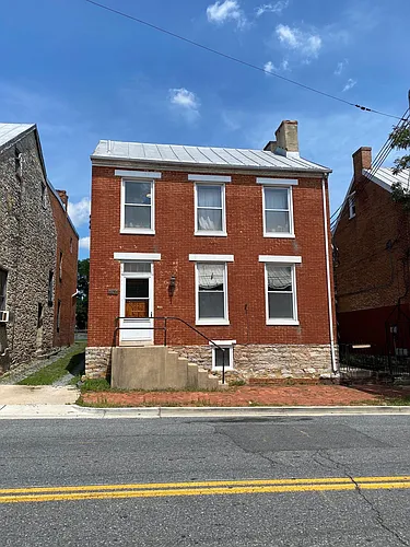 319 E Patrick St #B Photo 1