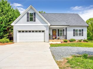 1890 Chestnut Grove Rd, King, NC 27021