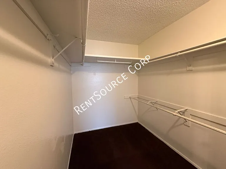 519 W Avenue J15 — Photo 15