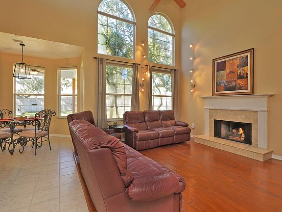 2nd image of 2135 River Oaks Ct