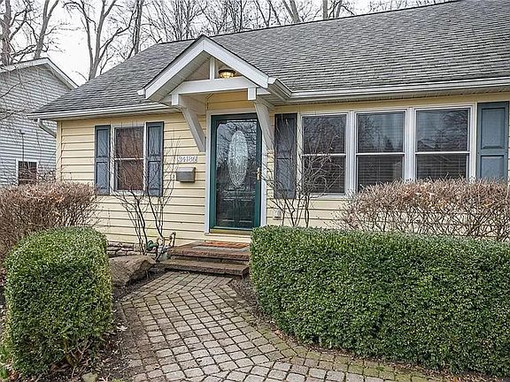 3rd image of 34186 Waldmer Dr
