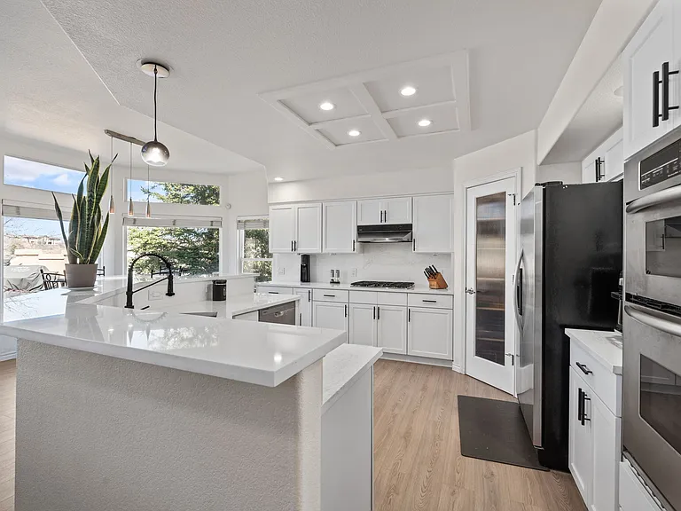 4350 Reginold Ct — Photo 8