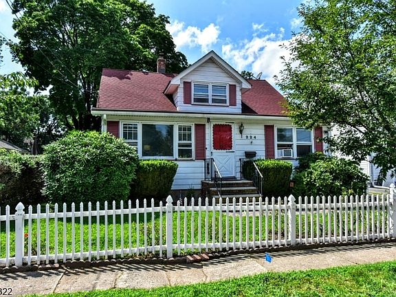 3rd image of 224 Romain Ave