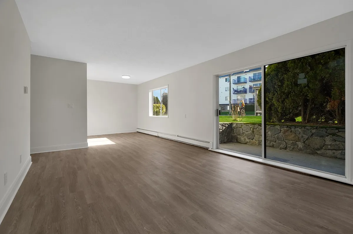 Blue Cedar Apartments — Photo 4