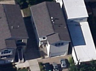 25 Main Ave, Wallington, NJ 07057