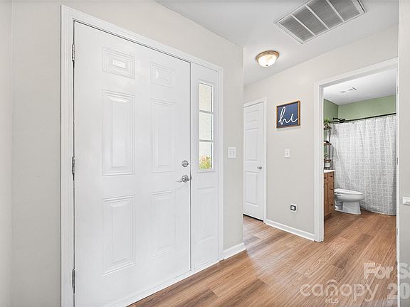 3rd image of 145 Pheasant Ridge Cir