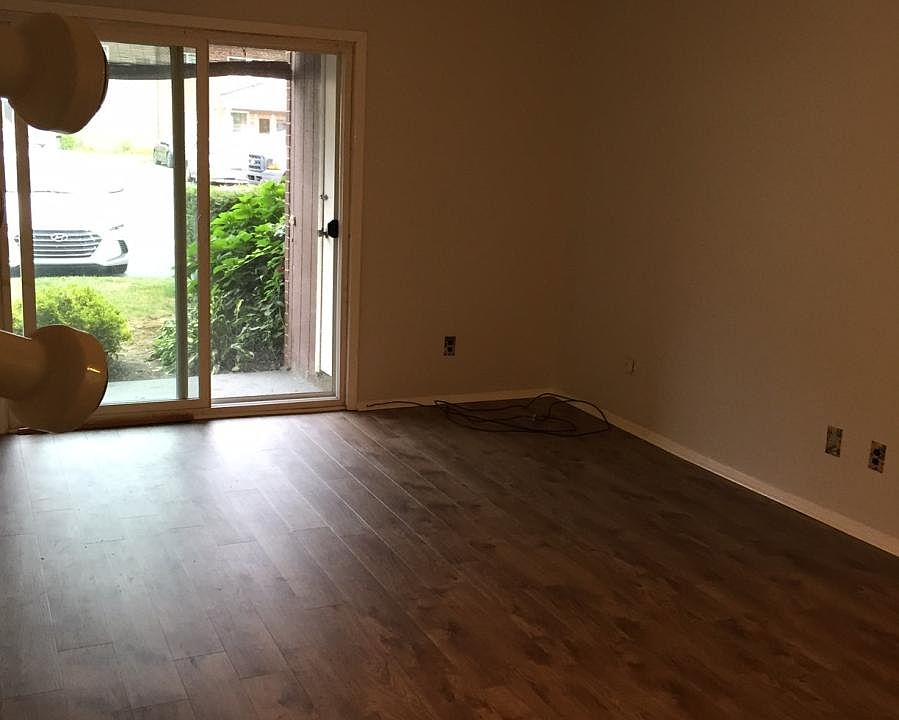 2nd image of 306 Presque Isle Blvd