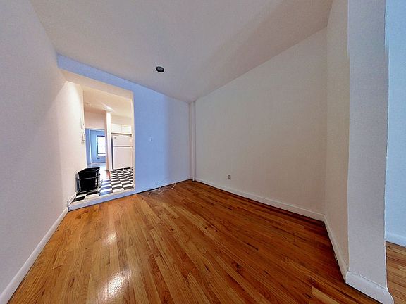 4th image of 1750 1st Ave #2B