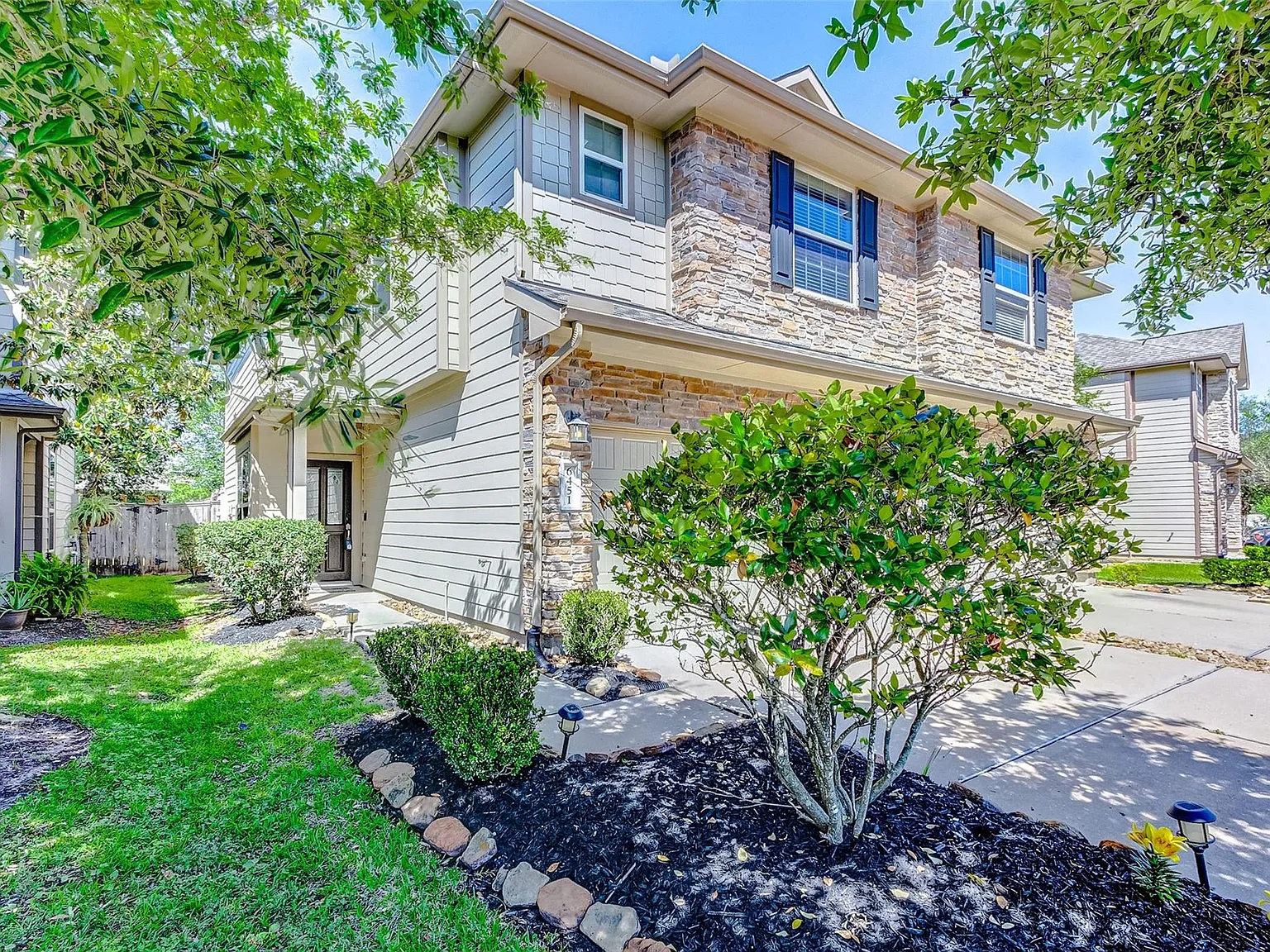 3 bed, 2.5 bath, 1567 sqft, $2,200 — Photo 4