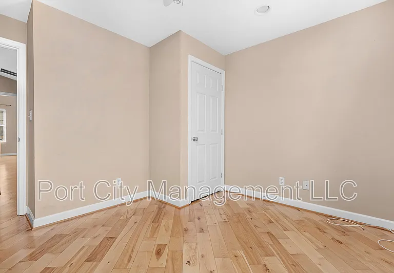341 S Macon St — Photo 12