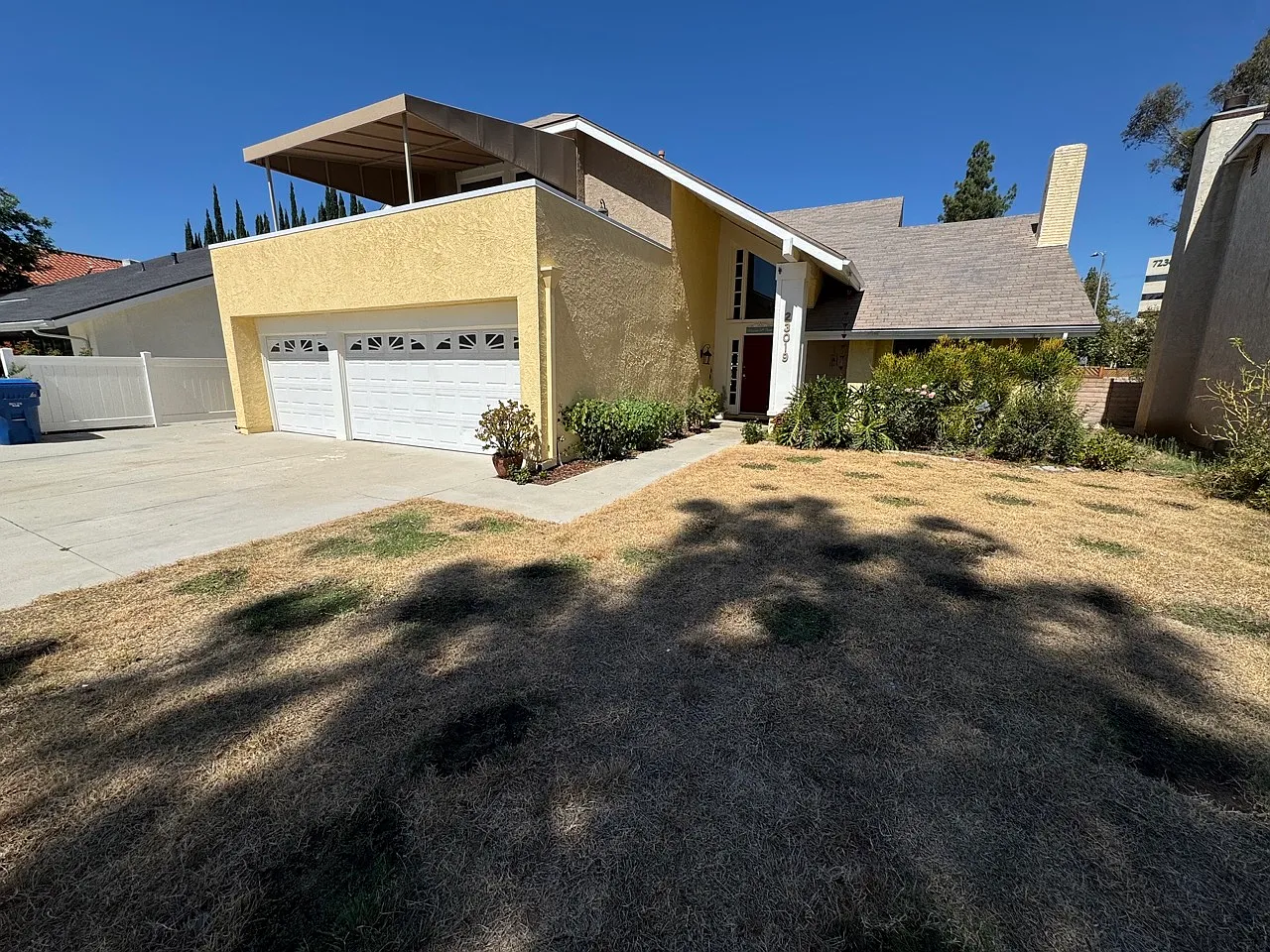 5 bed, 2726 sqft, $5,795 — Photo 2