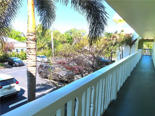 1100 Ponce De Leon Cir #203, Vero Beach, FL 32960