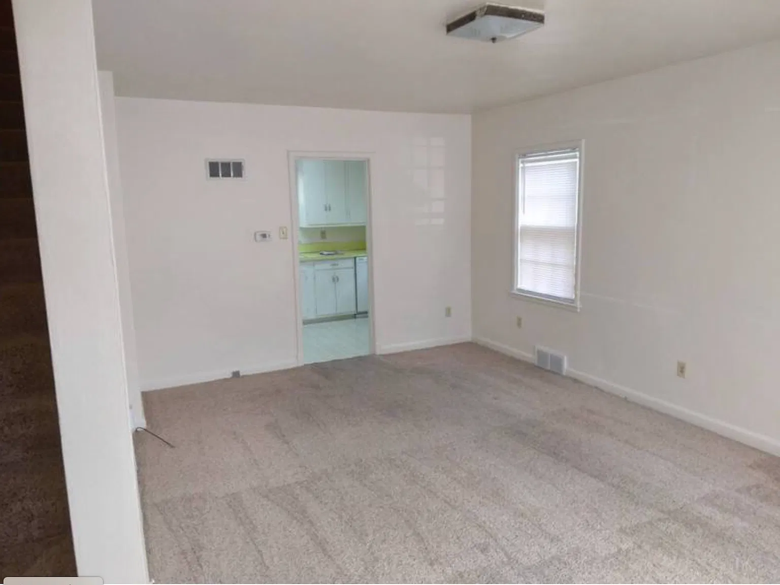 2 bed, 900 sqft, $975 — Photo 2