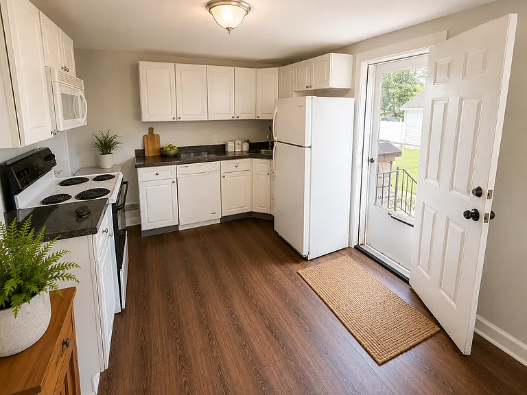 310 Kinsey Ave — Photo 2