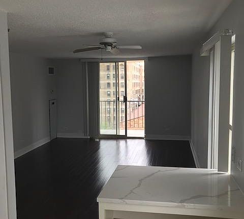 5th image of 1212 N Lasalle St #509