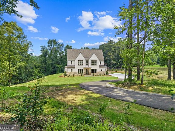 2nd image of 2091 Wilkie Rd