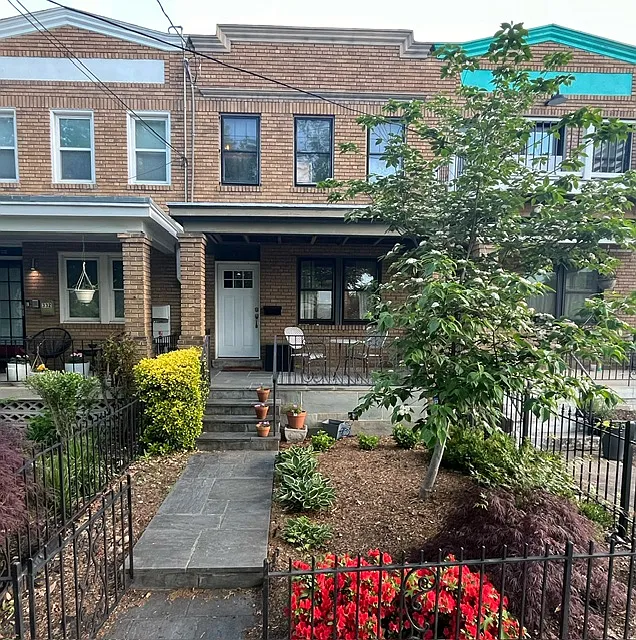 334 Channing St NE photo 1