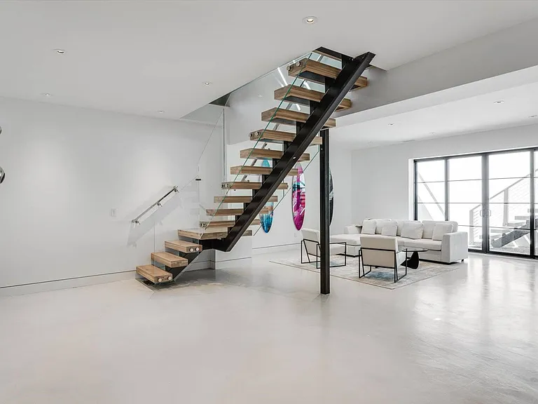 6 Sawmill Ln — Photo 35