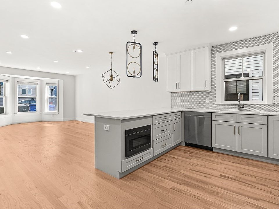 1st image of 216 Havre St #1