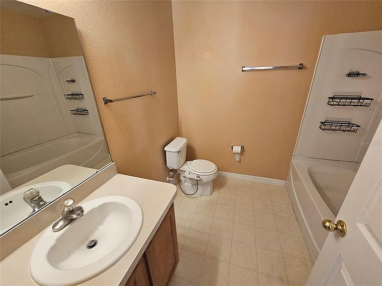 1881 Strathmore Cir — Photo 14