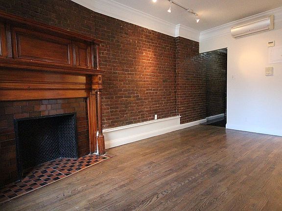 2nd image of 130 W 82nd St APT 3F
